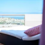 Sunset Retreat, Del Rey C7 Apartment